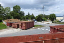 bennes déchets verts déchèterie Vouziers.JPG