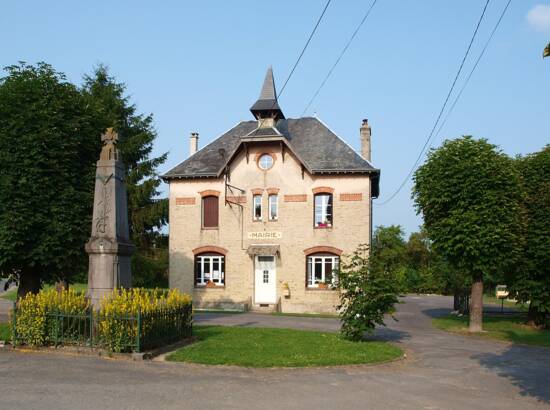 Mairie de monument aux morts de Saint-Marie