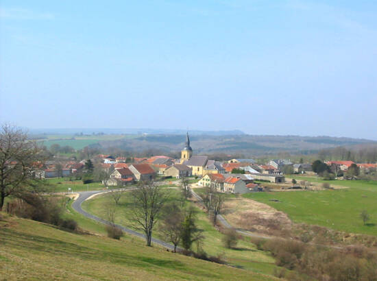 Vue sur le village de Sommauthe