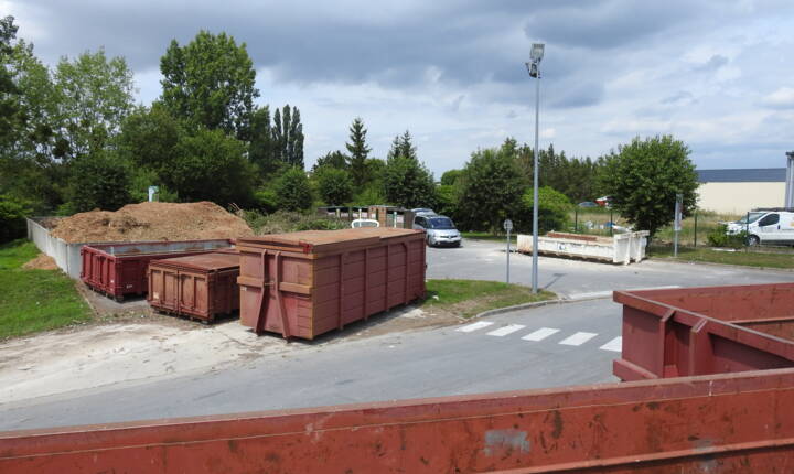 bennes déchets verts déchèterie Vouziers.JPG
